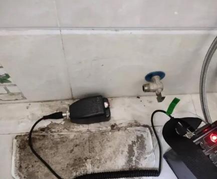 怀柔屋顶漏水维修公司分享下卫生间漏水的危害及解决方法